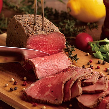 ｢ラ・ロシェル 坂井宏行監修｣ローストビーフと特製ソース【冷凍】※沖縄・離島にはお届け出来ません。