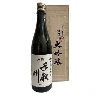 ｢吉田酒造店｣〈手取川〉大吟醸 古古酒 (720mL / 熟酒)
